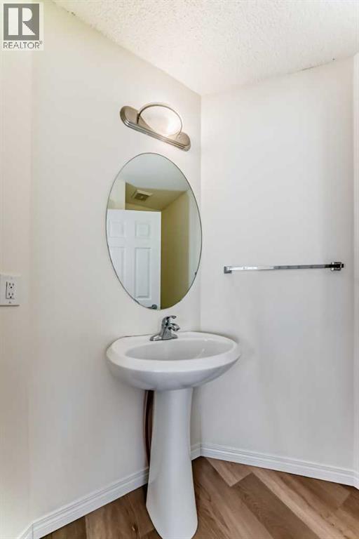 10 Bridlecrest Manor Sw, Calgary, Alberta  T2Y 4Y2 - Photo 7 - A2288418