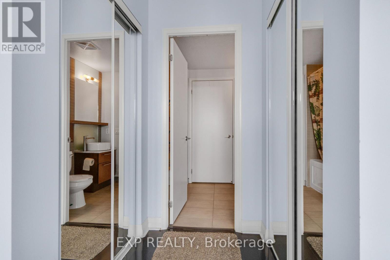 2807 - 21 Carlton Street, Toronto, Ontario  M5B 1L3 - Photo 22 - C12808354