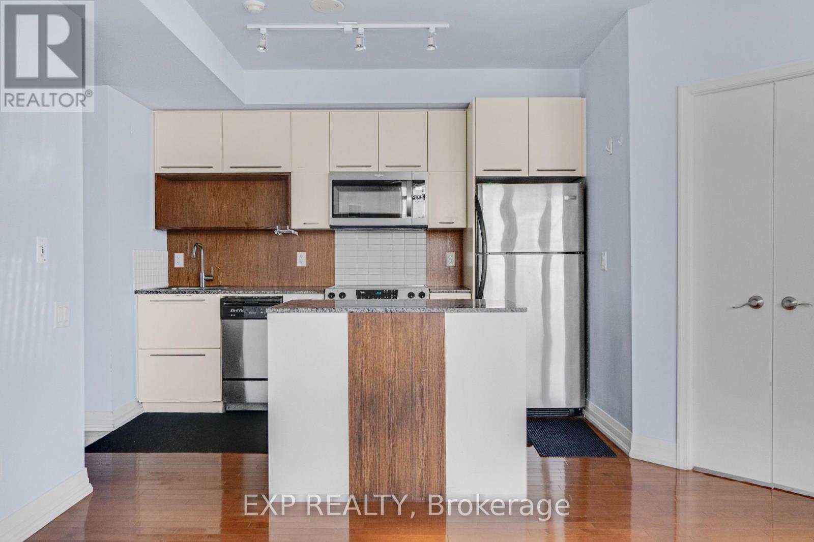 2807 - 21 Carlton Street, Toronto, Ontario  M5B 1L3 - Photo 14 - C12808354