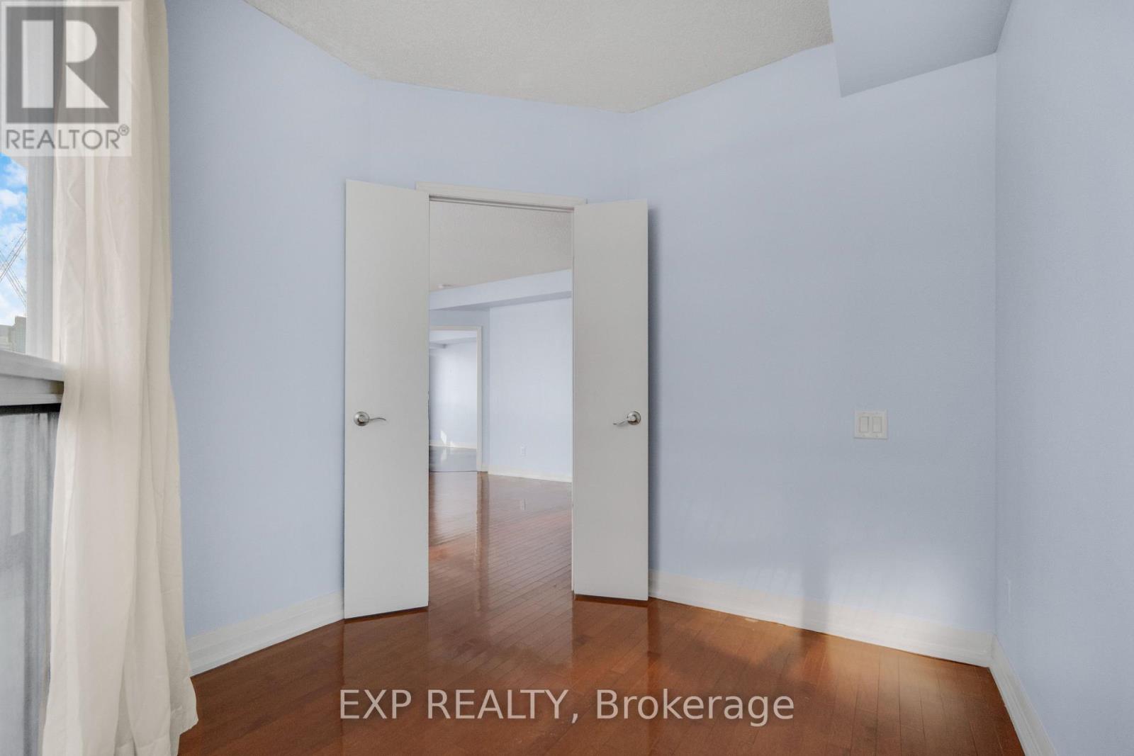 2807 - 21 Carlton Street, Toronto, Ontario  M5B 1L3 - Photo 18 - C12808354