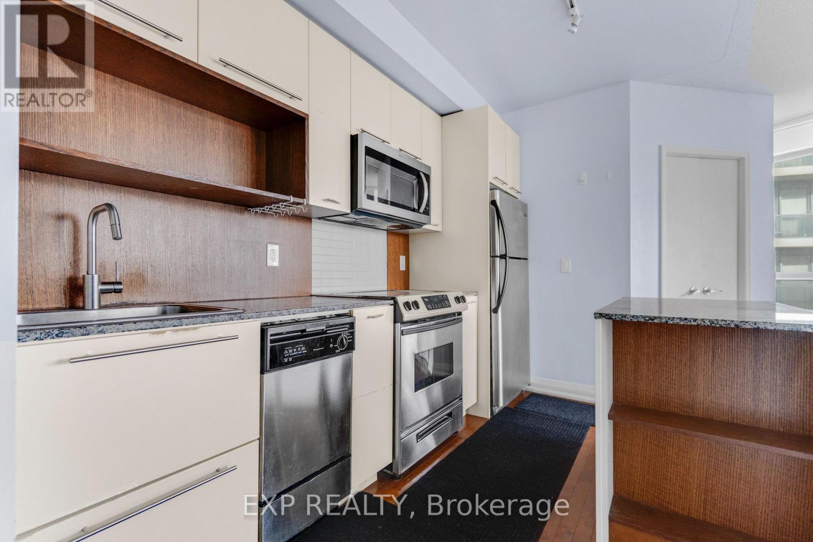 2807 - 21 Carlton Street, Toronto, Ontario  M5B 1L3 - Photo 15 - C12808354