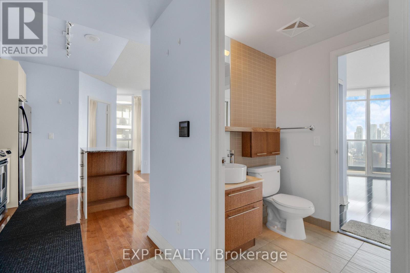 2807 - 21 Carlton Street, Toronto, Ontario  M5B 1L3 - Photo 24 - C12808354