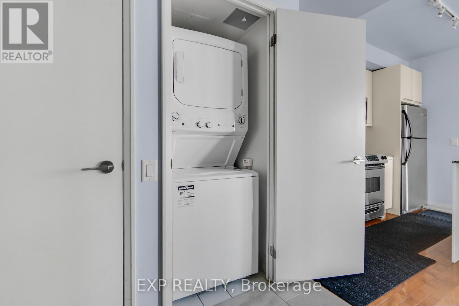 2807 - 21 Carlton Street, Toronto, Ontario  M5B 1L3 - Photo 25 - C12808354