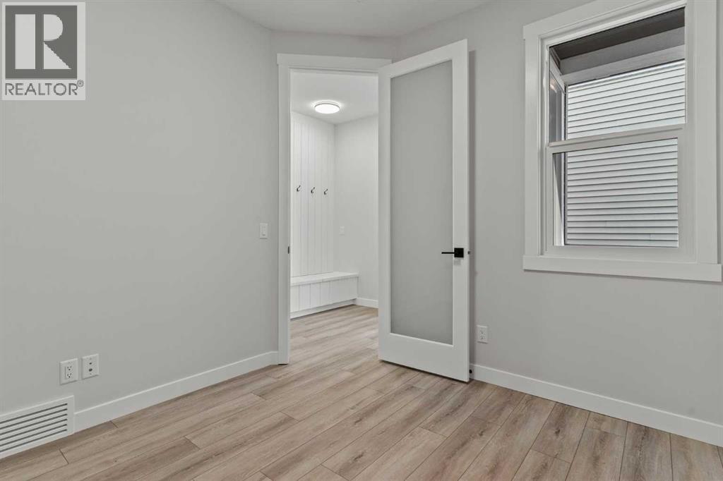 302 Kinniburgh Loop, Chestermere, Alberta  T1X 3C3 - Photo 4 - A2289506