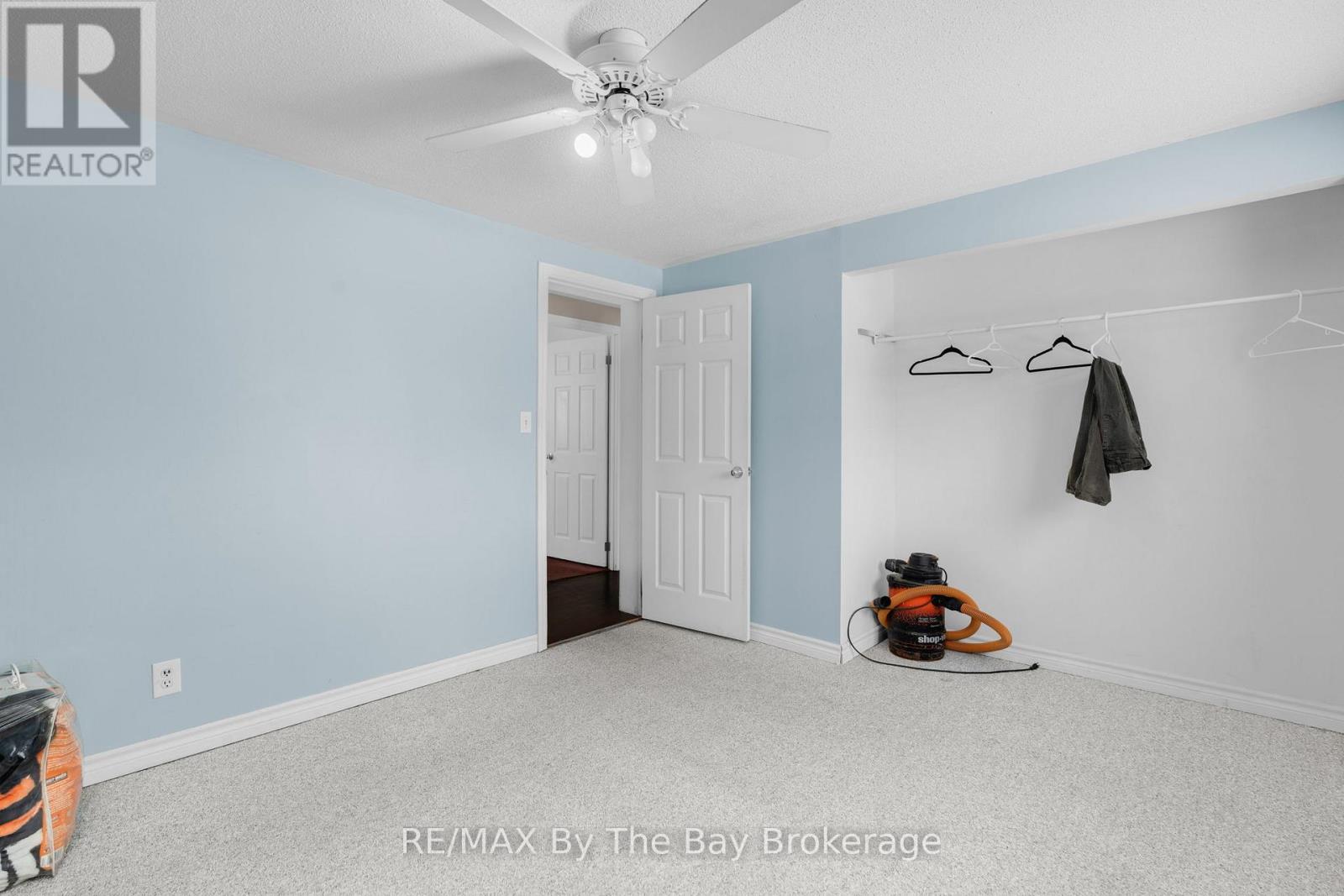 1781 Klondike Park Road, Wasaga Beach, Ontario L9Z 2W8 - Photo 19 - S12828464