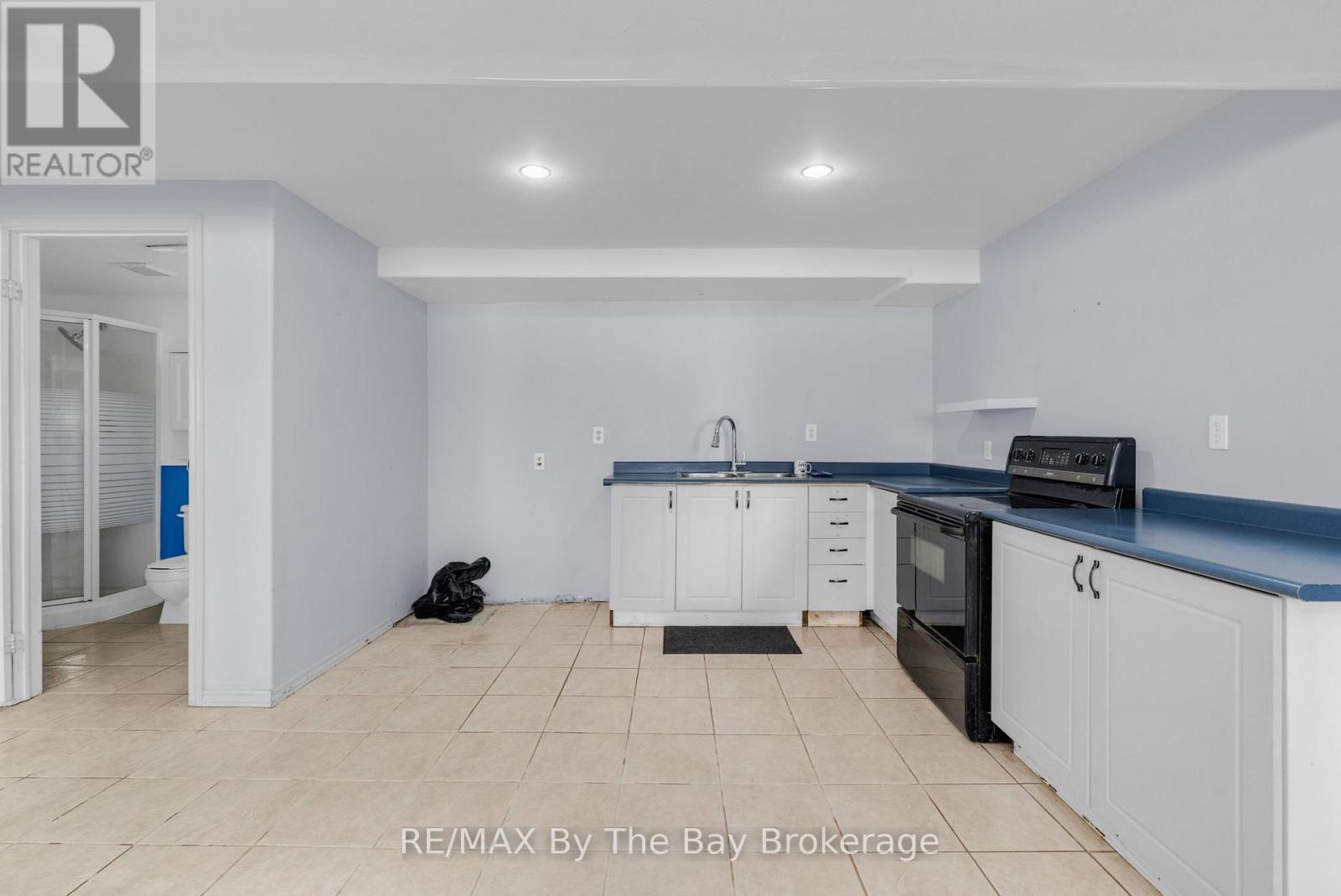 1781 Klondike Park Road, Wasaga Beach, Ontario L9Z 2W8 - Photo 23 - S12828464