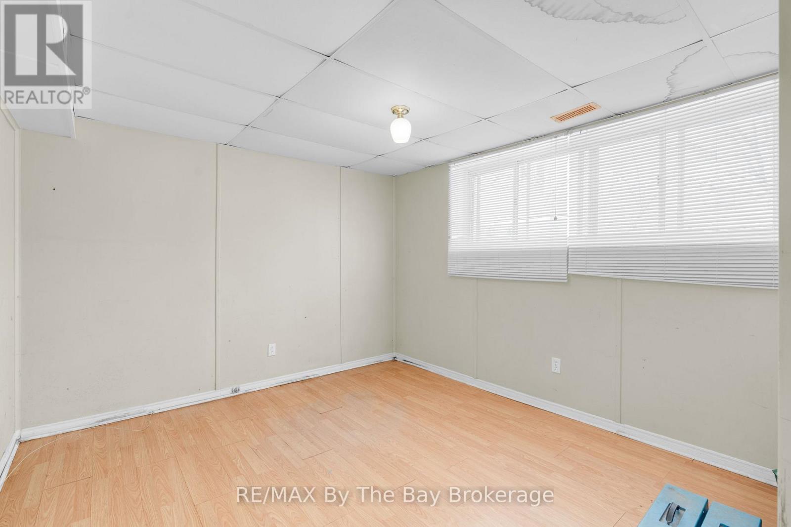 1781 Klondike Park Road, Wasaga Beach, Ontario L9Z 2W8 - Photo 26 - S12828464