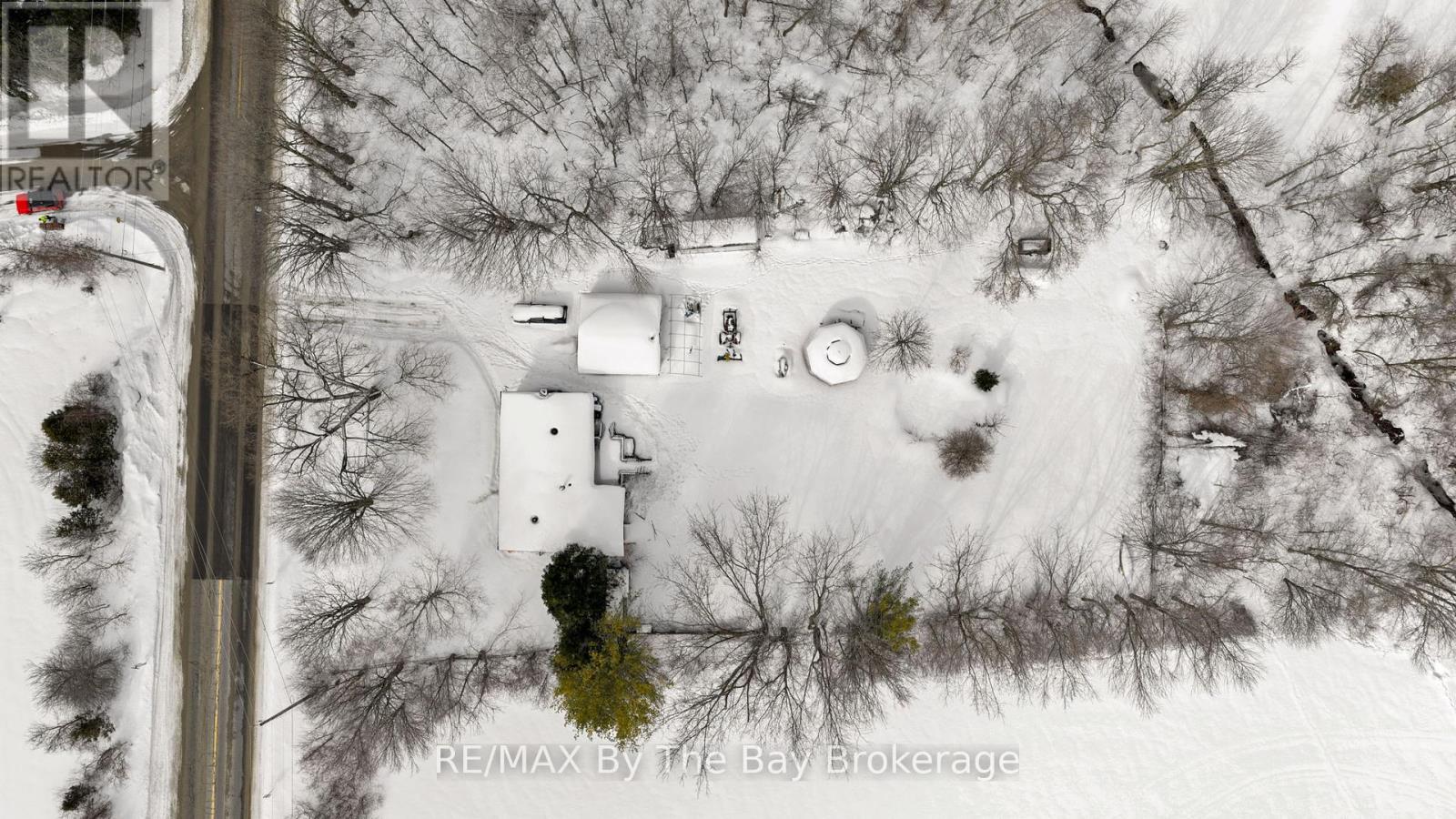 1781 Klondike Park Road, Wasaga Beach, Ontario L9Z 2W8 - Photo 27 - S12828464