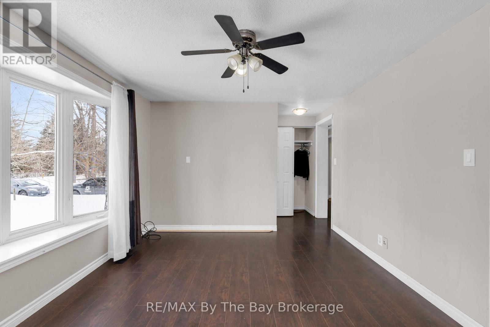 1781 Klondike Park Road, Wasaga Beach, Ontario L9Z 2W8 - Photo 7 - S12828464