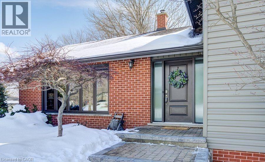 11 Robin Street S, Sweaburg, Ontario  N4S 7V6 - Photo 3 - 40808327