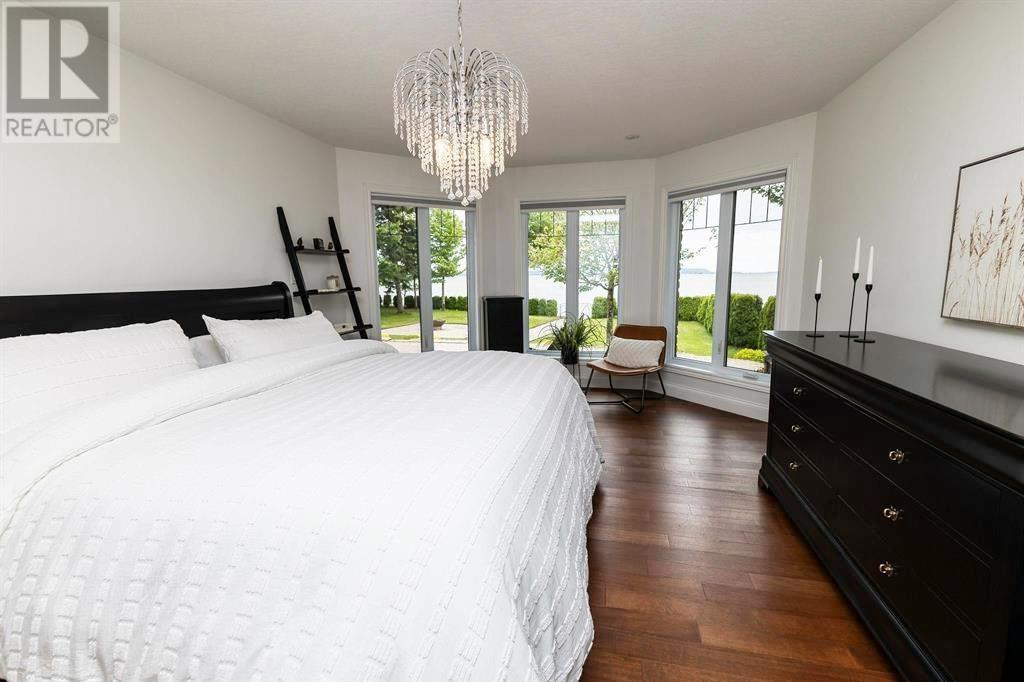 857 Sunnyside Beach Rd, Sault Ste. Marie, Ontario  P6A 6K4 - Photo 30 - SM260217