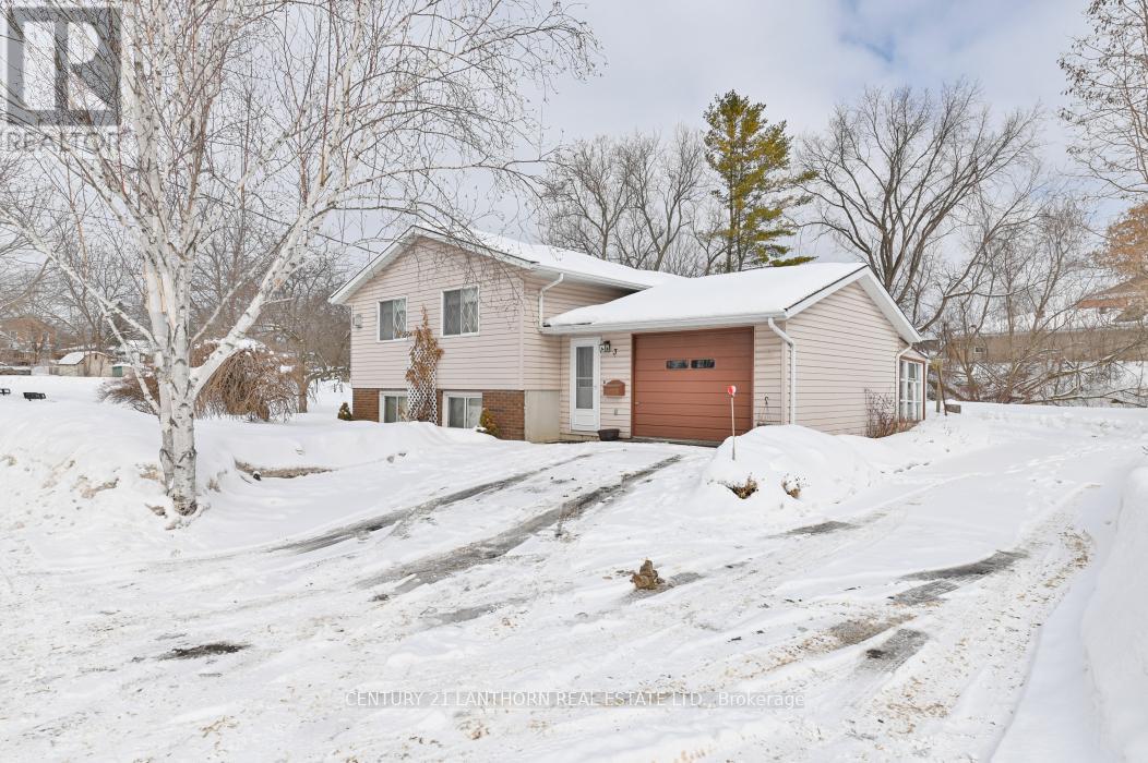 3 Champlain Street, Centre Hastings, Ontario  K0K 2K0 - Photo 2 - X12828472