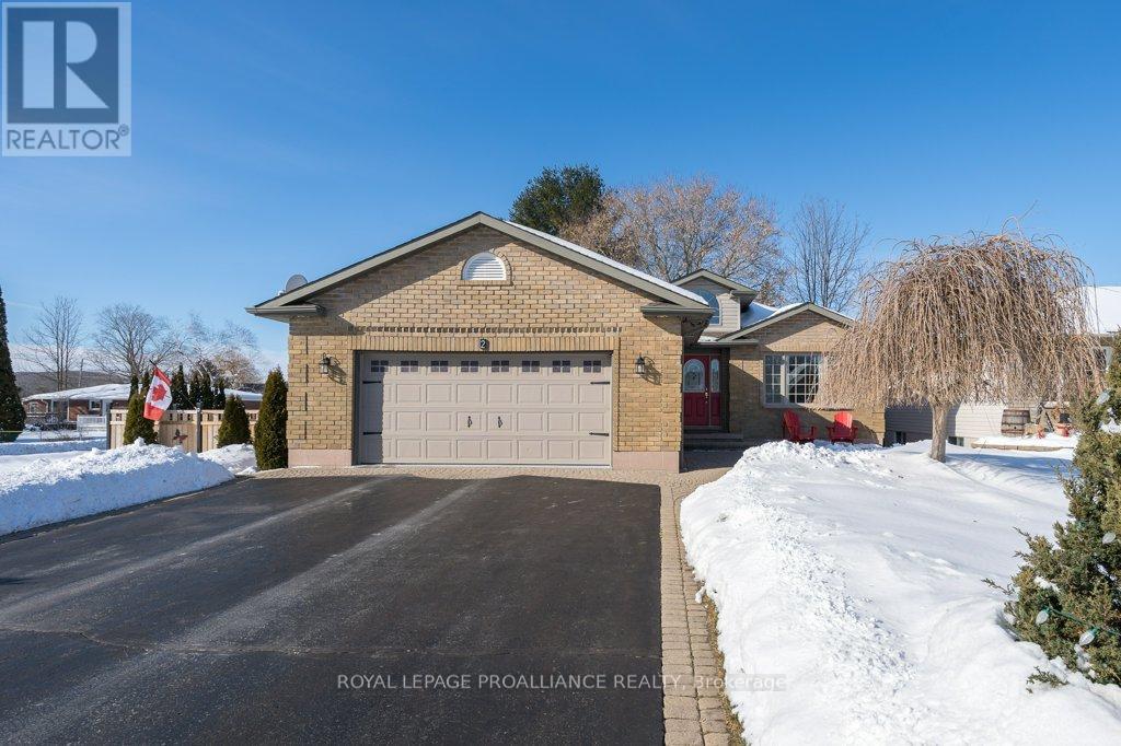 2 STONEGATE CRESCENT, Quinte West, Ontario
