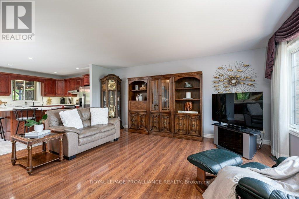 2 Stonegate Crescent, Quinte West, Ontario  K0K 2C0 - Photo 11 - X12828480