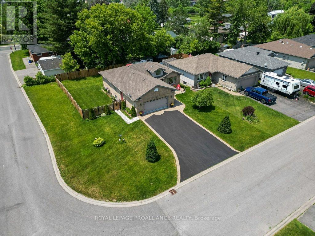 2 Stonegate Crescent, Quinte West, Ontario  K0K 2C0 - Photo 2 - X12828480