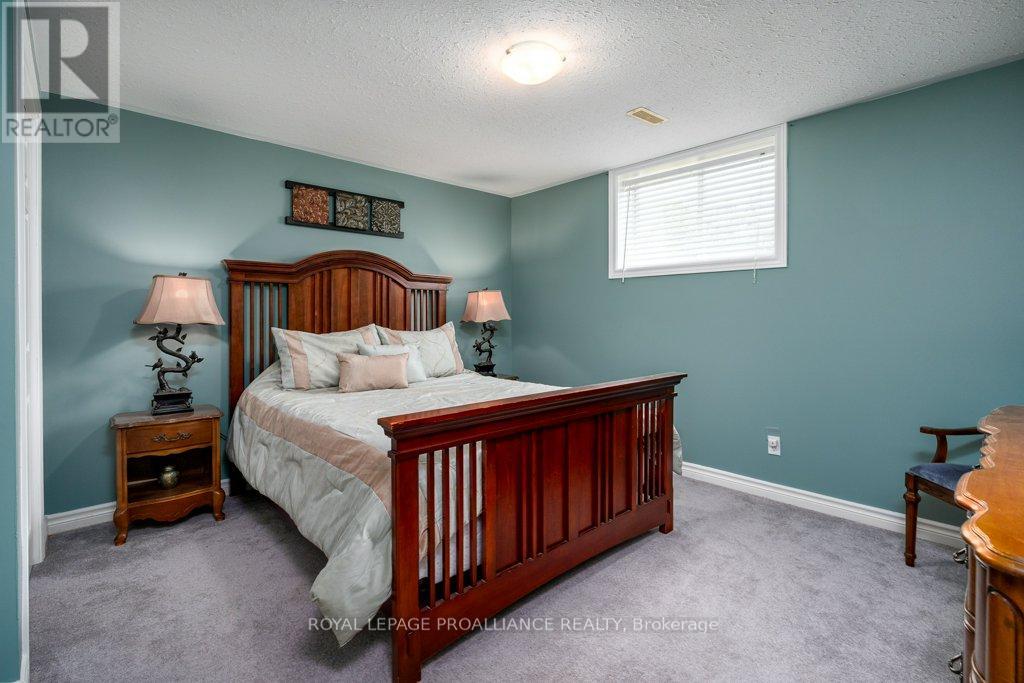 2 Stonegate Crescent, Quinte West, Ontario  K0K 2C0 - Photo 33 - X12828480