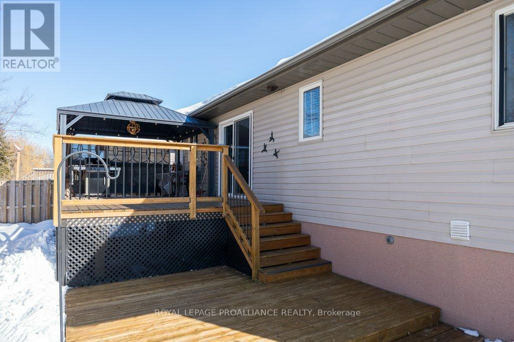 2 Stonegate Crescent, Quinte West, Ontario  K0K 2C0 - Photo 7 - X12828480