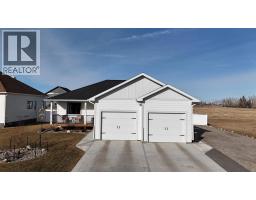 349 E 1 Avenue N, Magrath, Alberta