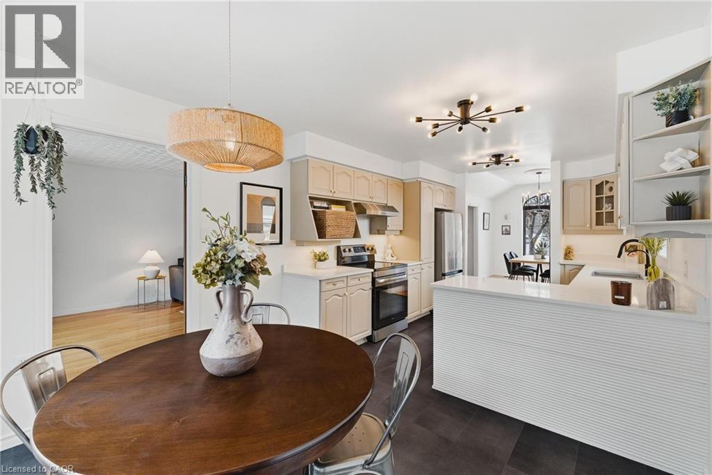 523 Forest Hill Drive, Kitchener, Ontario  N2M 5N5 - Photo 9 - 40802626