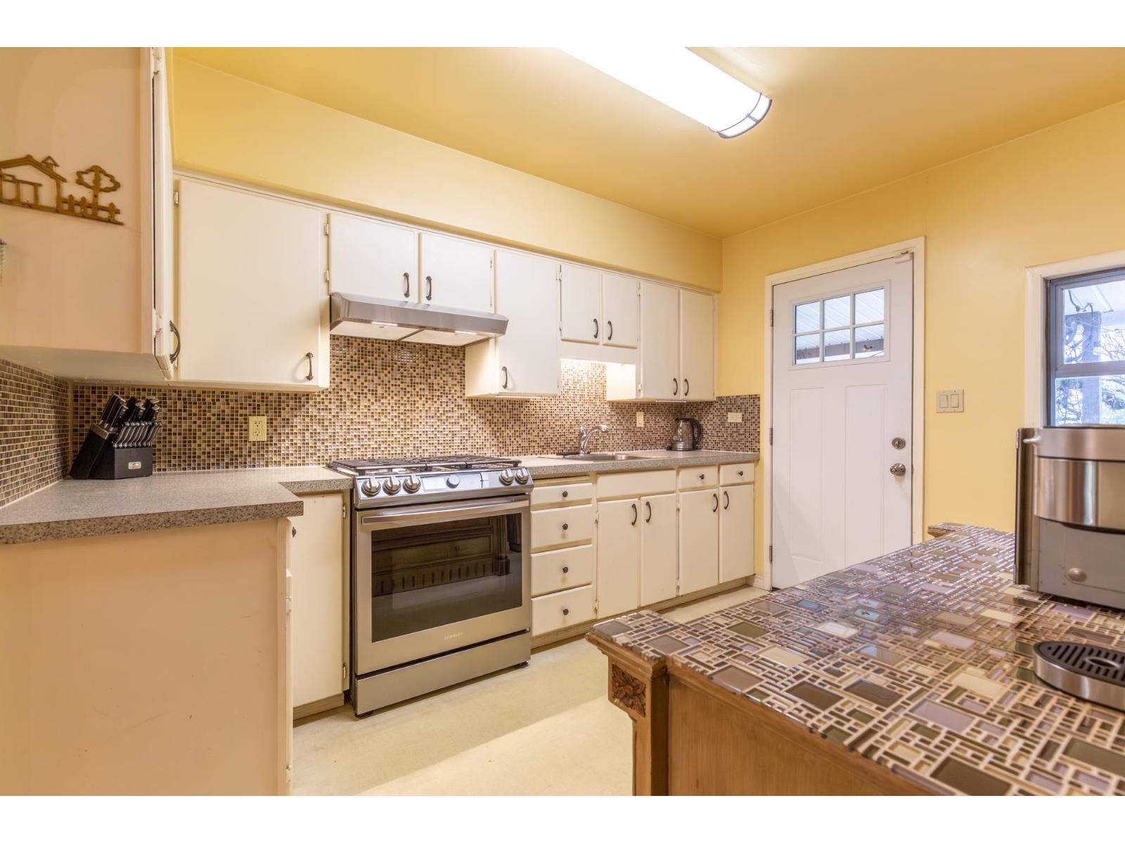 13221 112b Avenue, Surrey, British Columbia  V3R 2H4 - Photo 14 - R3094200