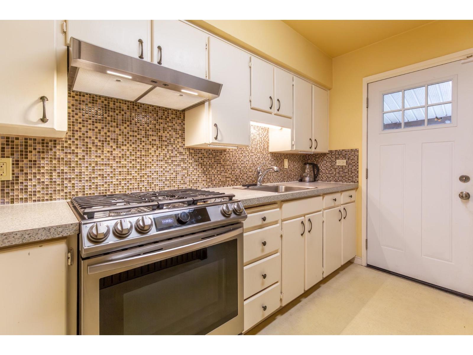 13221 112b Avenue, Surrey, British Columbia  V3R 2H4 - Photo 15 - R3094200