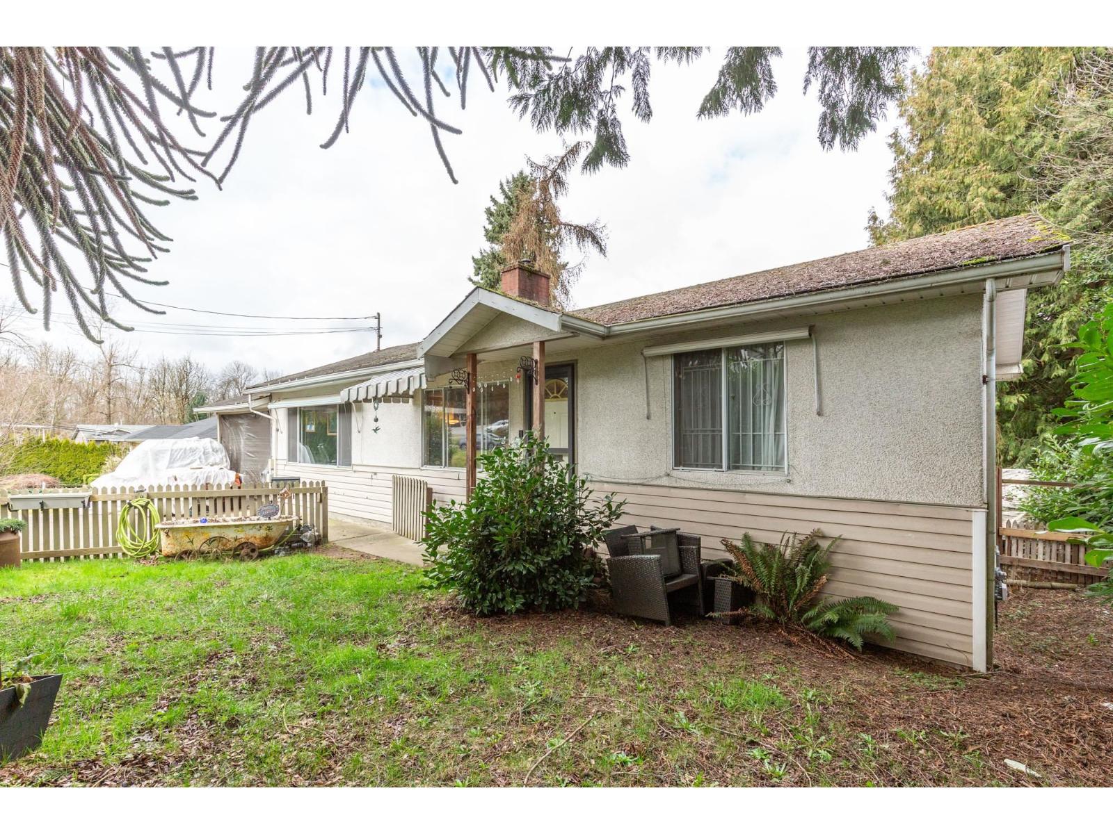 13221 112b Avenue, Surrey, British Columbia  V3R 2H4 - Photo 3 - R3094200