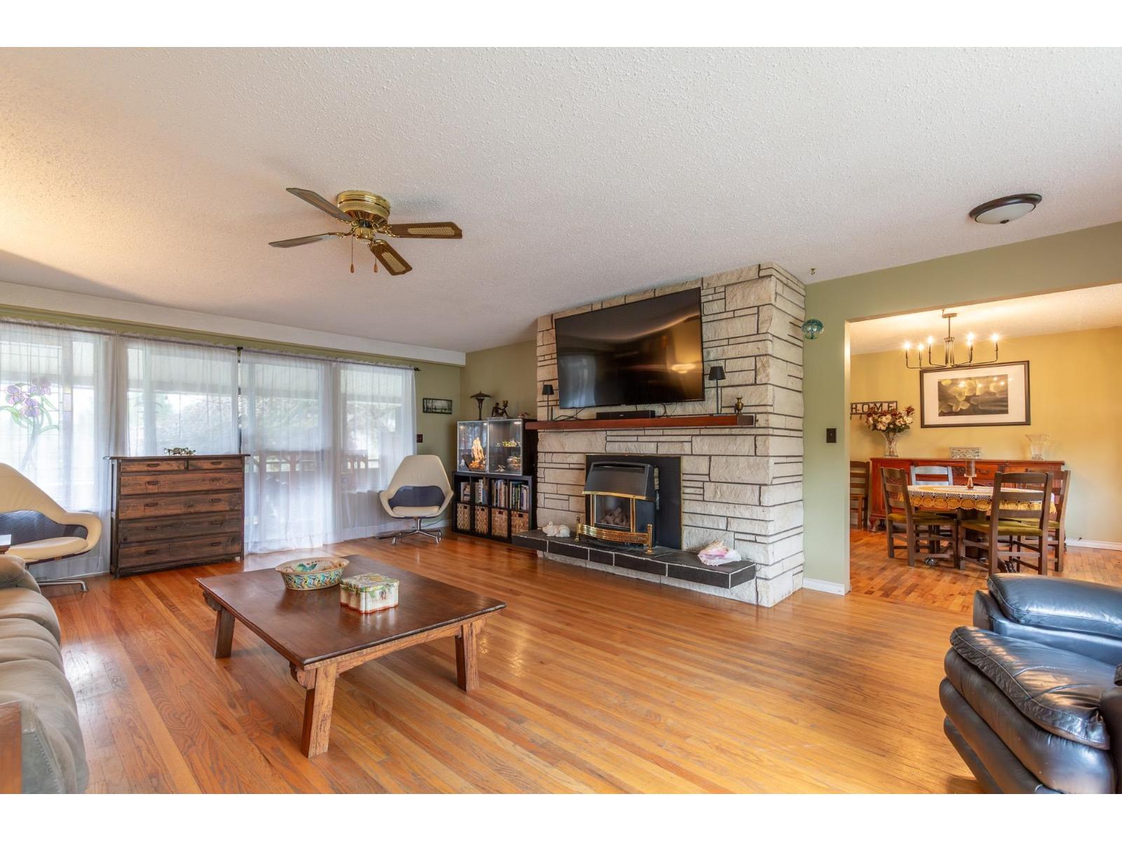 13221 112b Avenue, Surrey, British Columbia  V3R 2H4 - Photo 9 - R3094200