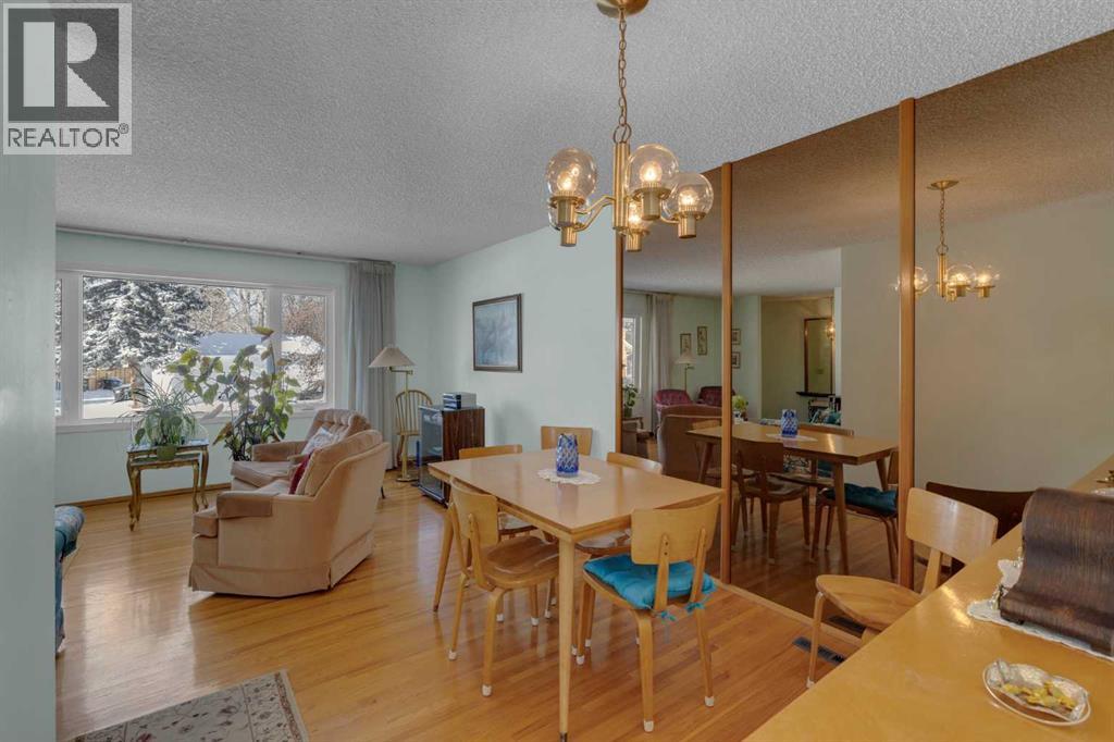 9628 Palisan Place Sw, Calgary, Alberta  T2V 3S9 - Photo 9 - A2287456