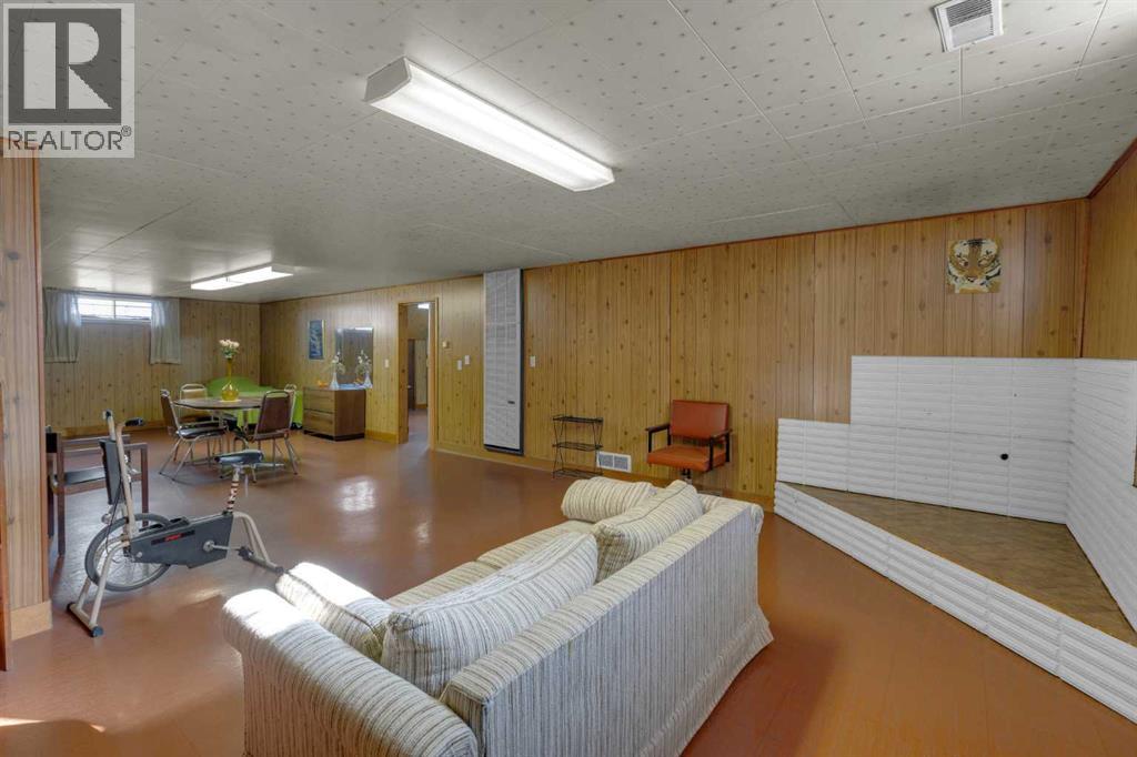 9628 Palisan Place Sw, Calgary, Alberta  T2V 3S9 - Photo 23 - A2287456