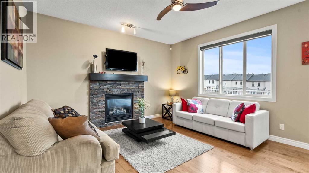 153 Heritage Bay, Cochrane, Alberta  T4C 0L5 - Photo 11 - A2288162