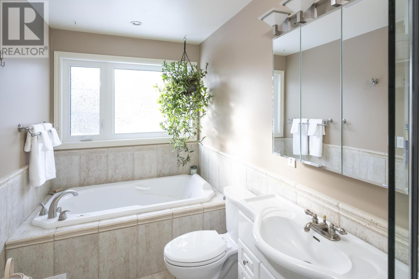 1866 Oliver Rd, Thunder Bay, Ontario  P7G 1P1 - Photo 22 - TB2600302