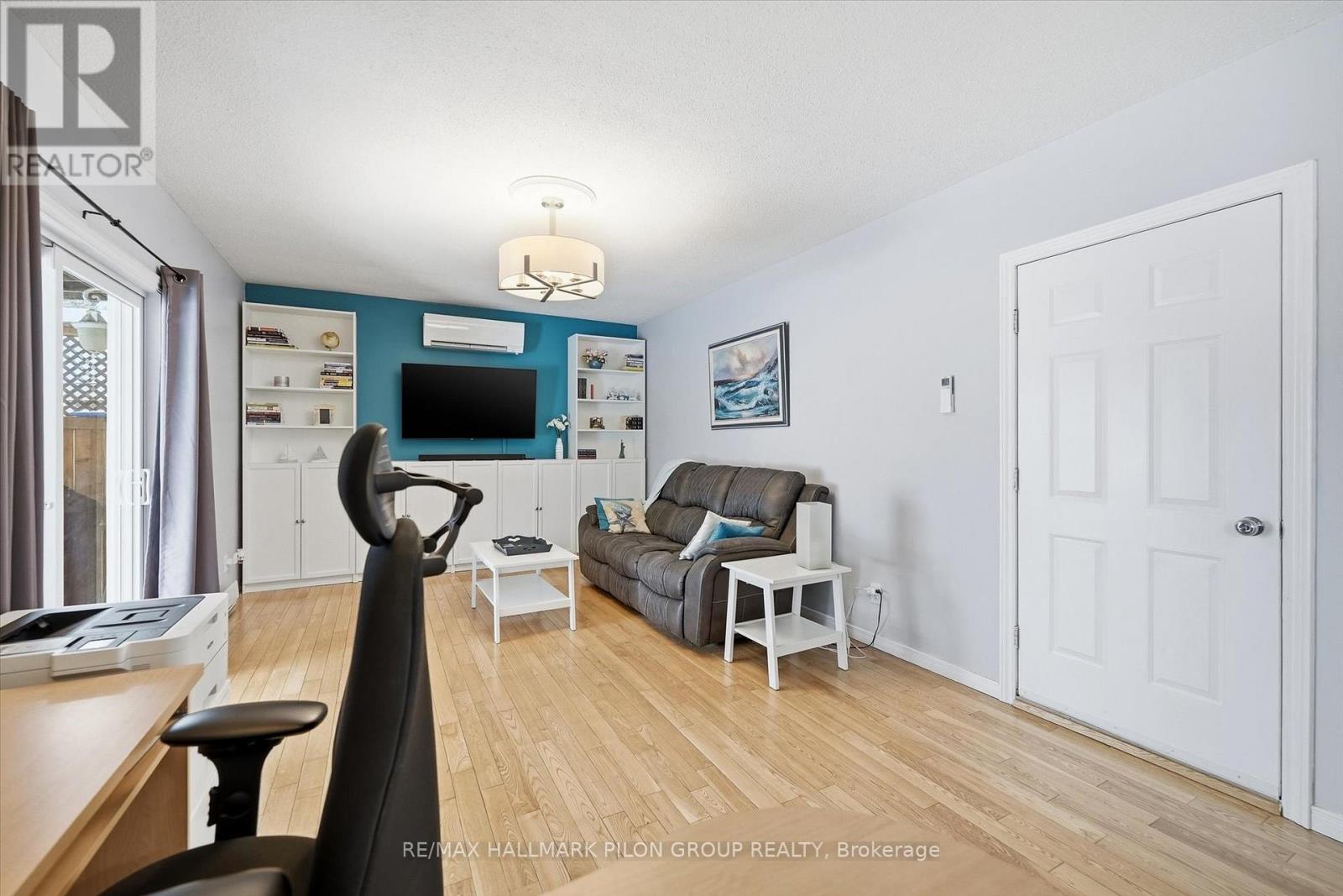 1326 Dussere Street, Ottawa, Ontario  K1C 1P4 - Photo 12 - X12828504