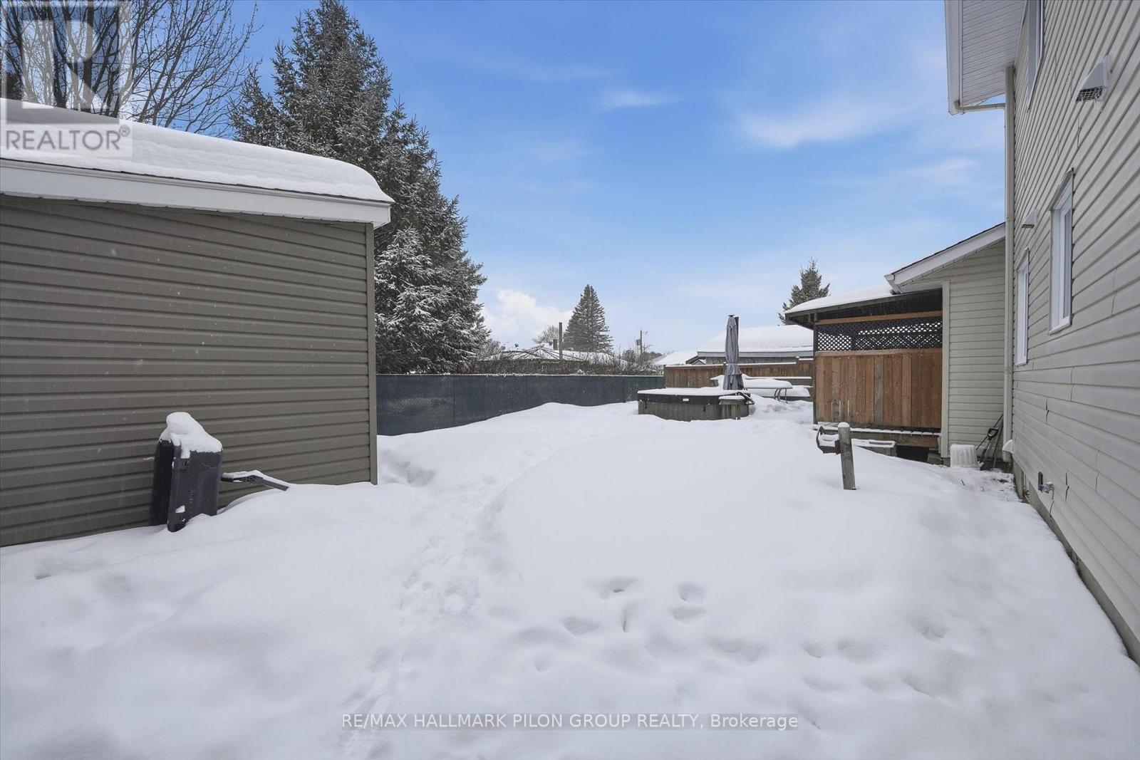 1326 Dussere Street, Ottawa, Ontario  K1C 1P4 - Photo 28 - X12828504