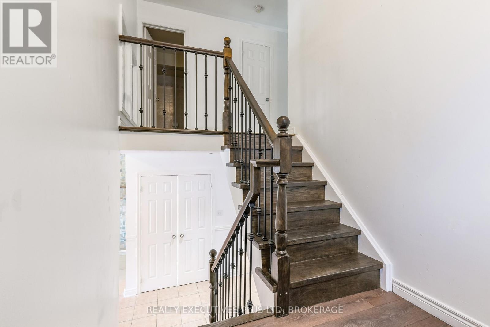 389 Wright Crescent, Niagara-On-The-Lake, Ontario  L0S 1J0 - Photo 15 - X12828458