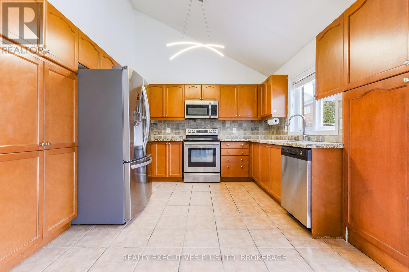 389 Wright Crescent, Niagara-On-The-Lake, Ontario  L0S 1J0 - Photo 9 - X12828458