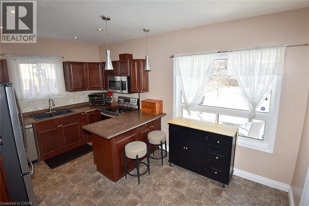 19 East 17th Street, Hamilton, Ontario  L9A 4L9 - Photo 11 - 40802010