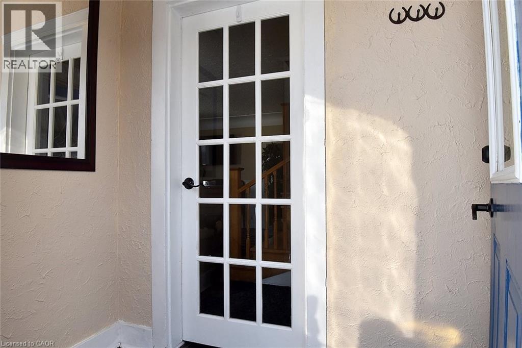 19 East 17th Street, Hamilton, Ontario  L9A 4L9 - Photo 5 - 40802010