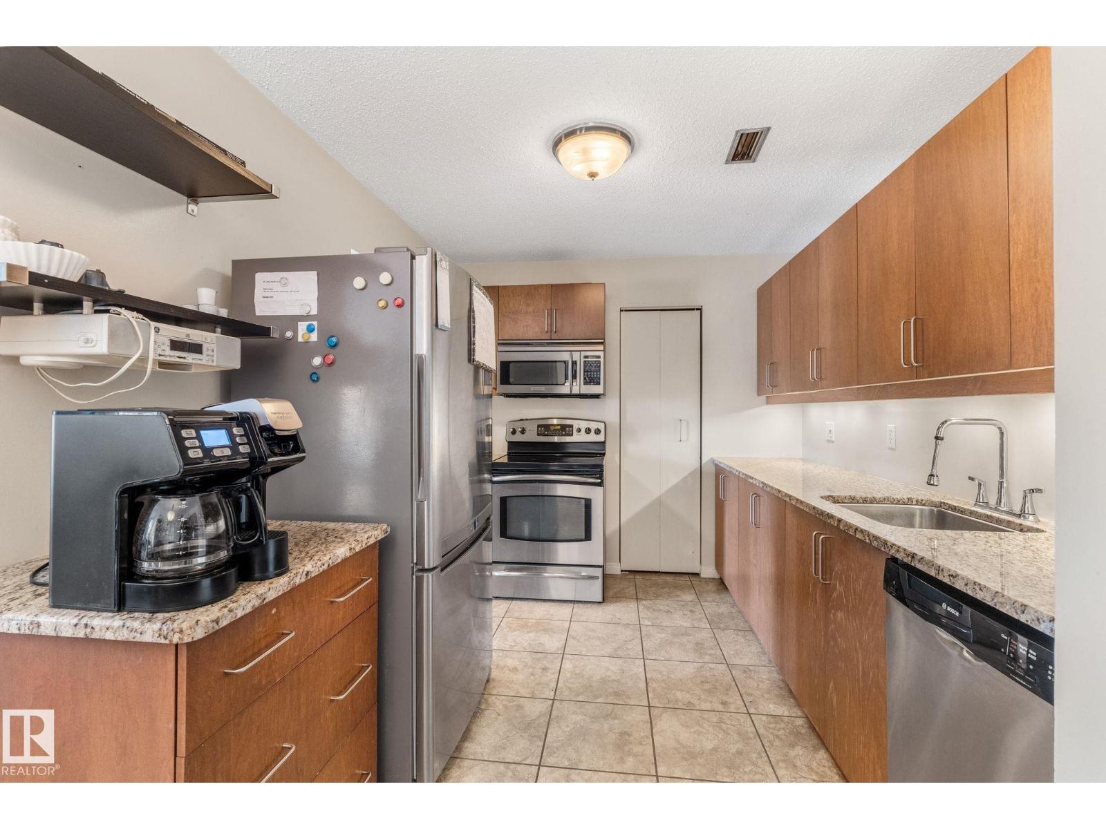 2324 151 Av Nw, Edmonton, Alberta  T5Y 2L1 - Photo 14 - E4475220