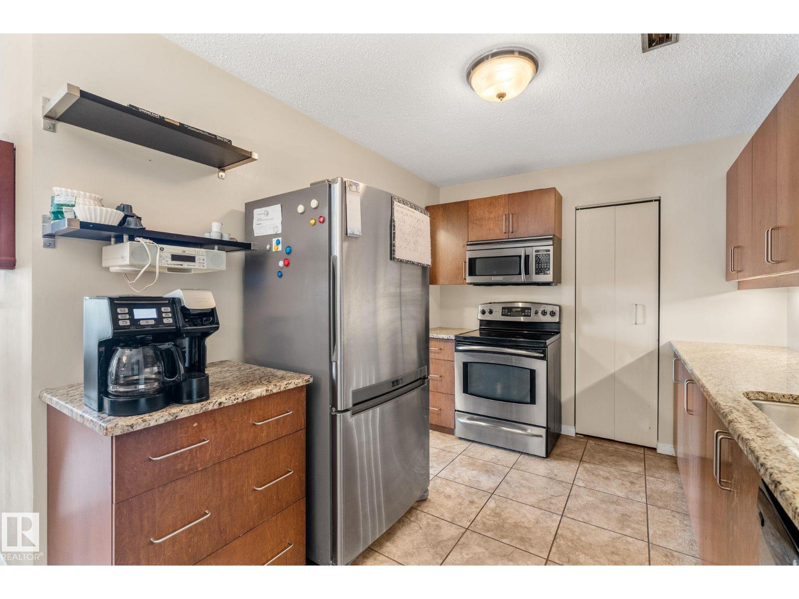 2324 151 Av Nw, Edmonton, Alberta  T5Y 2L1 - Photo 16 - E4475220