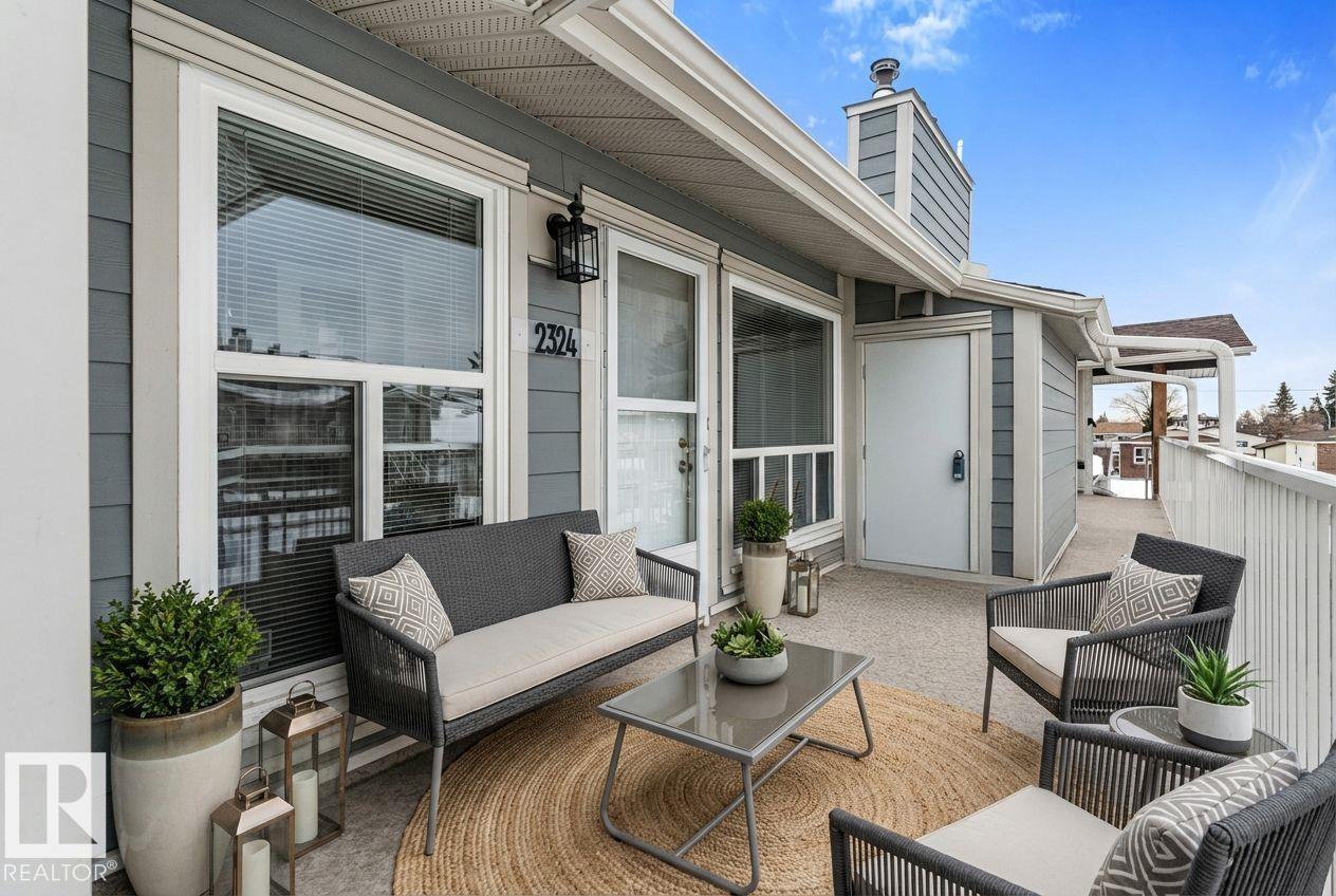 2324 151 Av Nw, Edmonton, Alberta  T5Y 2L1 - Photo 2 - E4475220