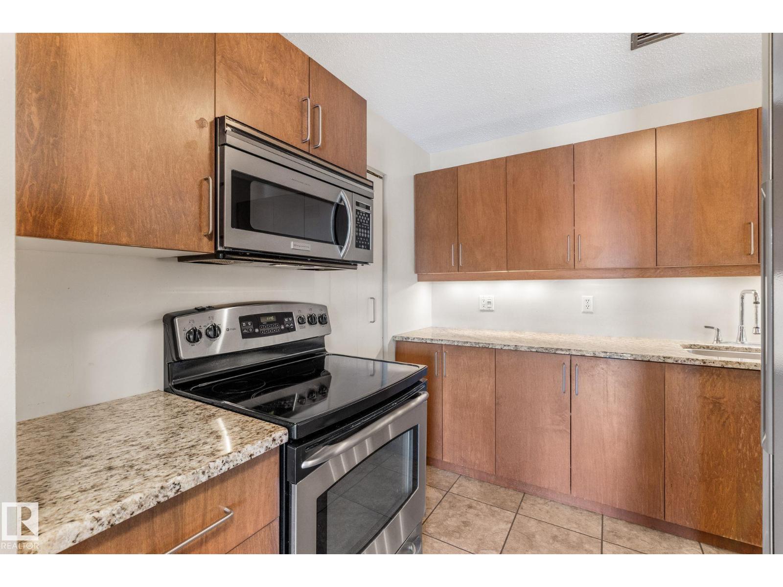 2324 151 Av Nw, Edmonton, Alberta  T5Y 2L1 - Photo 20 - E4475220