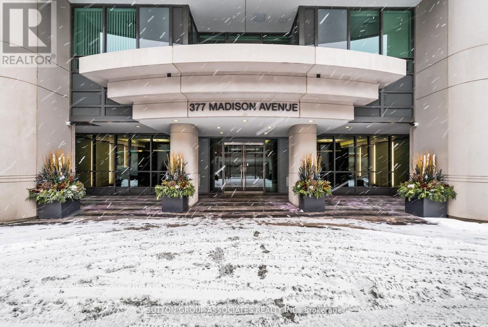 502 - 377 MADISON AVENUE, Toronto, Ontario