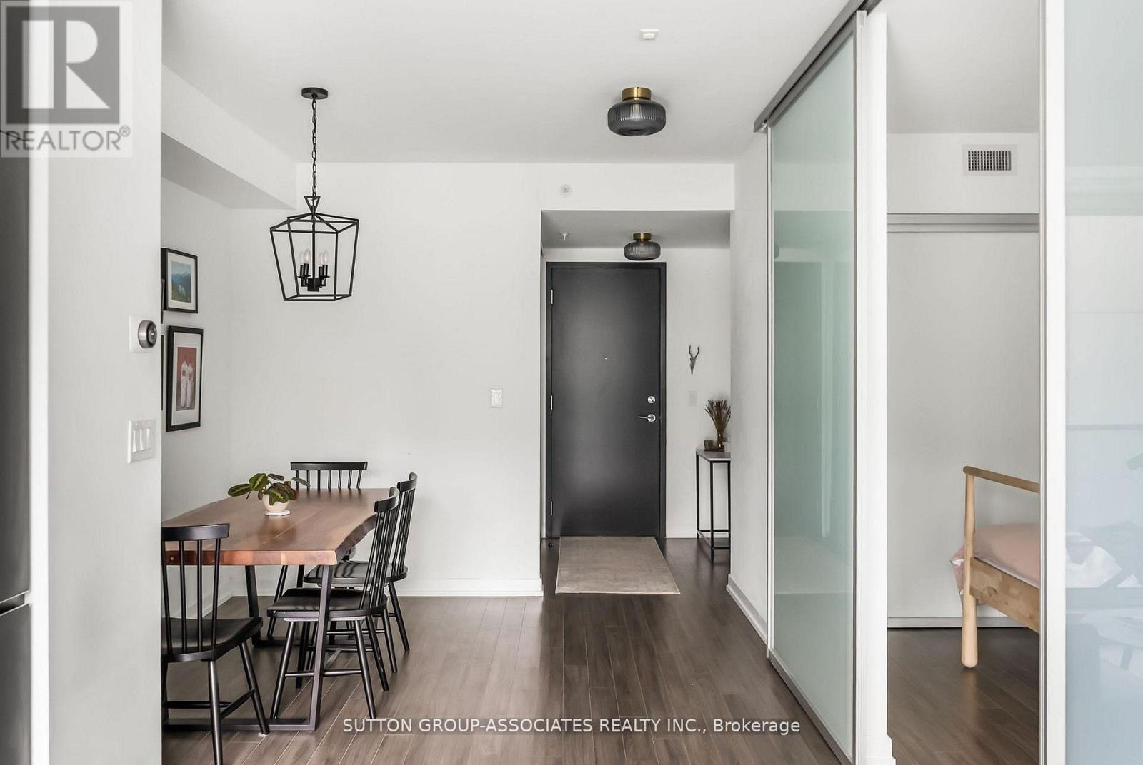 502 - 377 Madison Avenue, Toronto, Ontario  M4V 3E1 - Photo 5 - C12828446