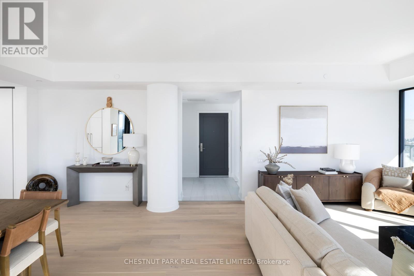 1702 - 33 Frederick Todd Way, Toronto, Ontario  M4G 0C9 - Photo 5 - C12828448