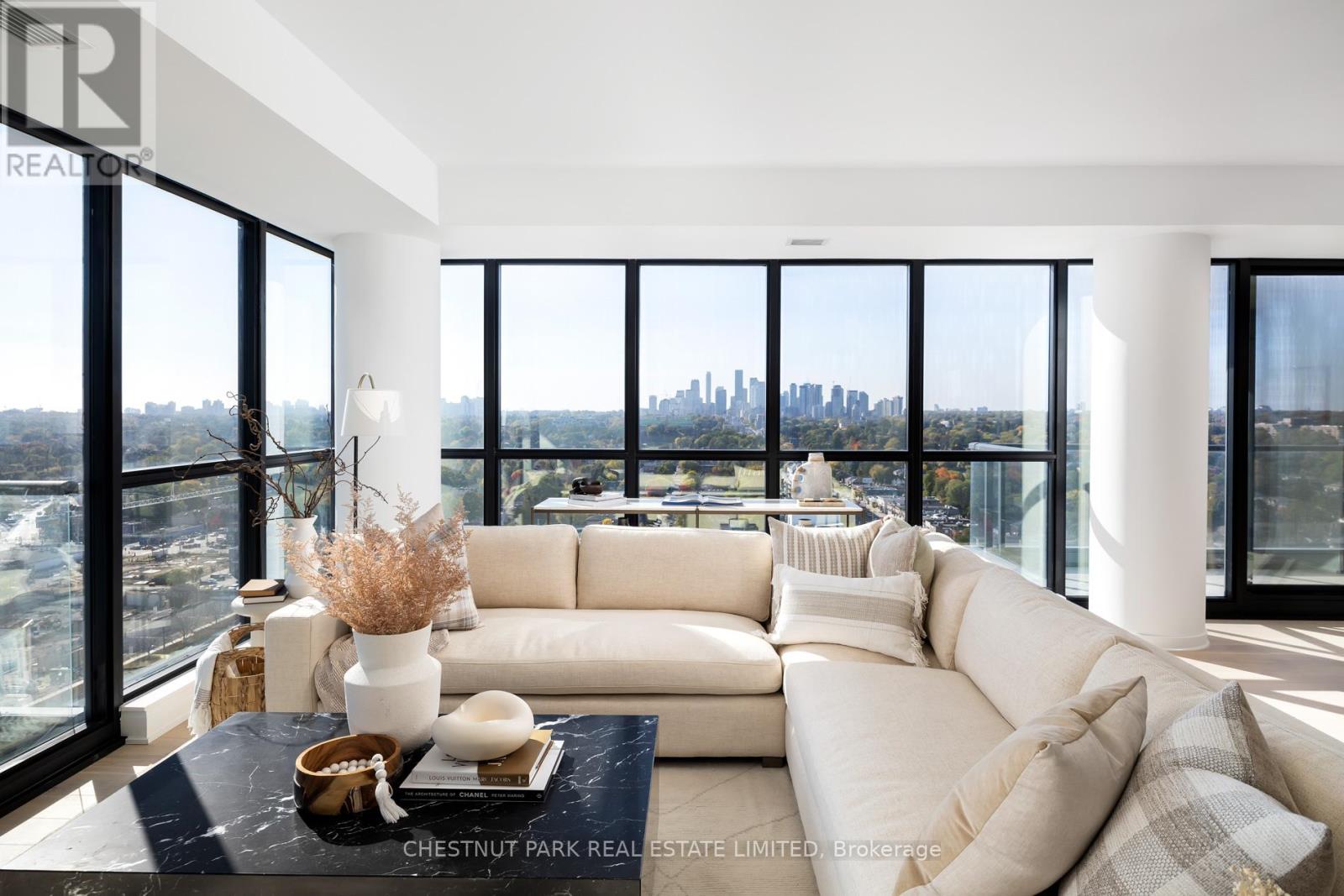 1702 - 33 Frederick Todd Way, Toronto, Ontario  M4G 0C9 - Photo 8 - C12828448