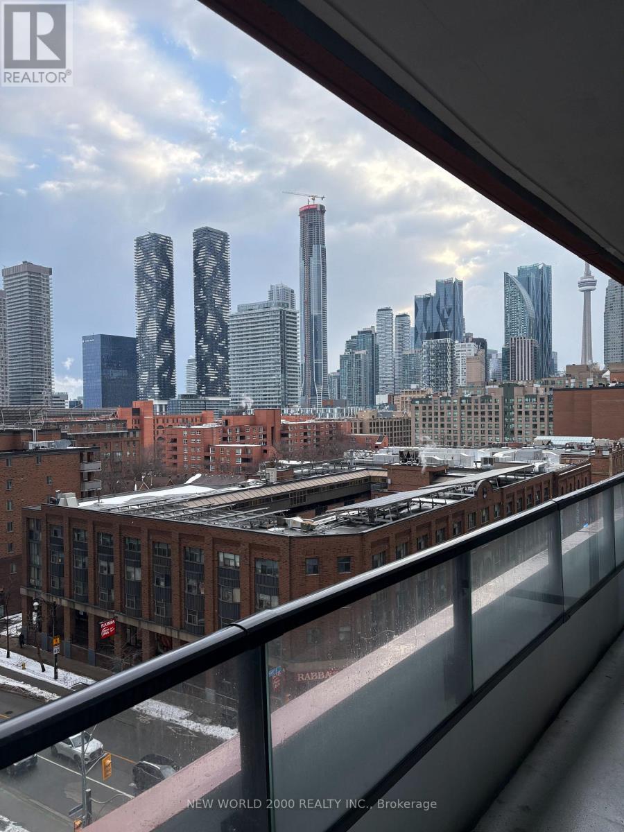 812 - 180 Front Street E, Toronto (Moss Park), Ontario  M5A 0K9 - Photo 2 - C12828466