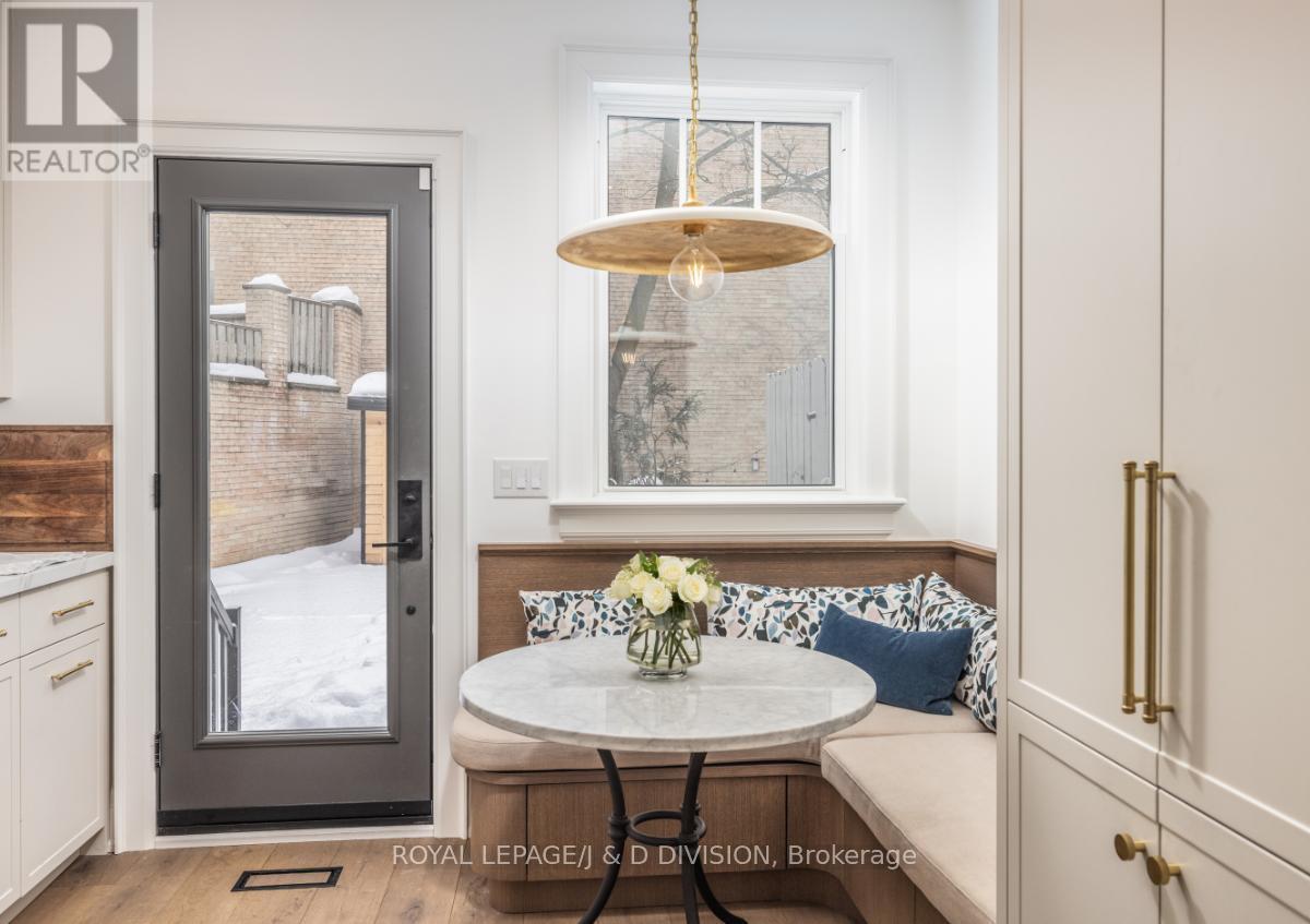 102 Shaftesbury Avenue, Toronto, Ontario  M4T 1A5 - Photo 22 - C12828530