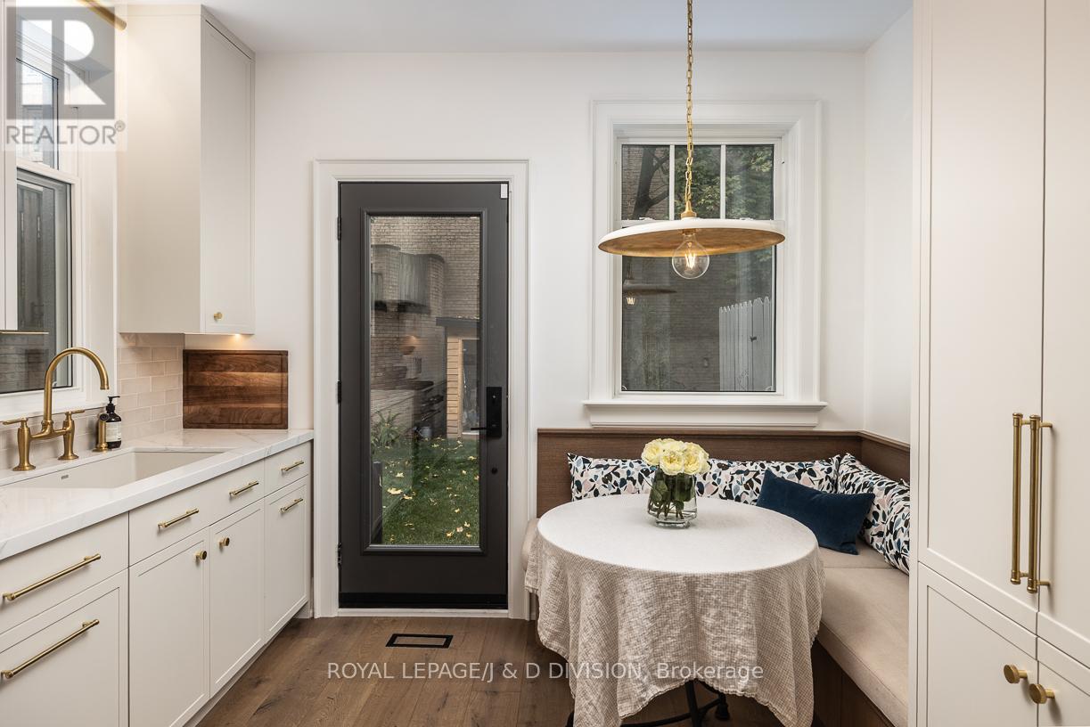 102 Shaftesbury Avenue, Toronto, Ontario  M4T 1A5 - Photo 23 - C12828530