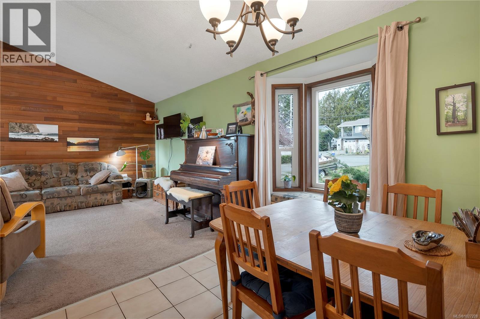 810 Shellbourne Blvd, Campbell River, British Columbia  V9W 5E8 - Photo 8 - 1027228