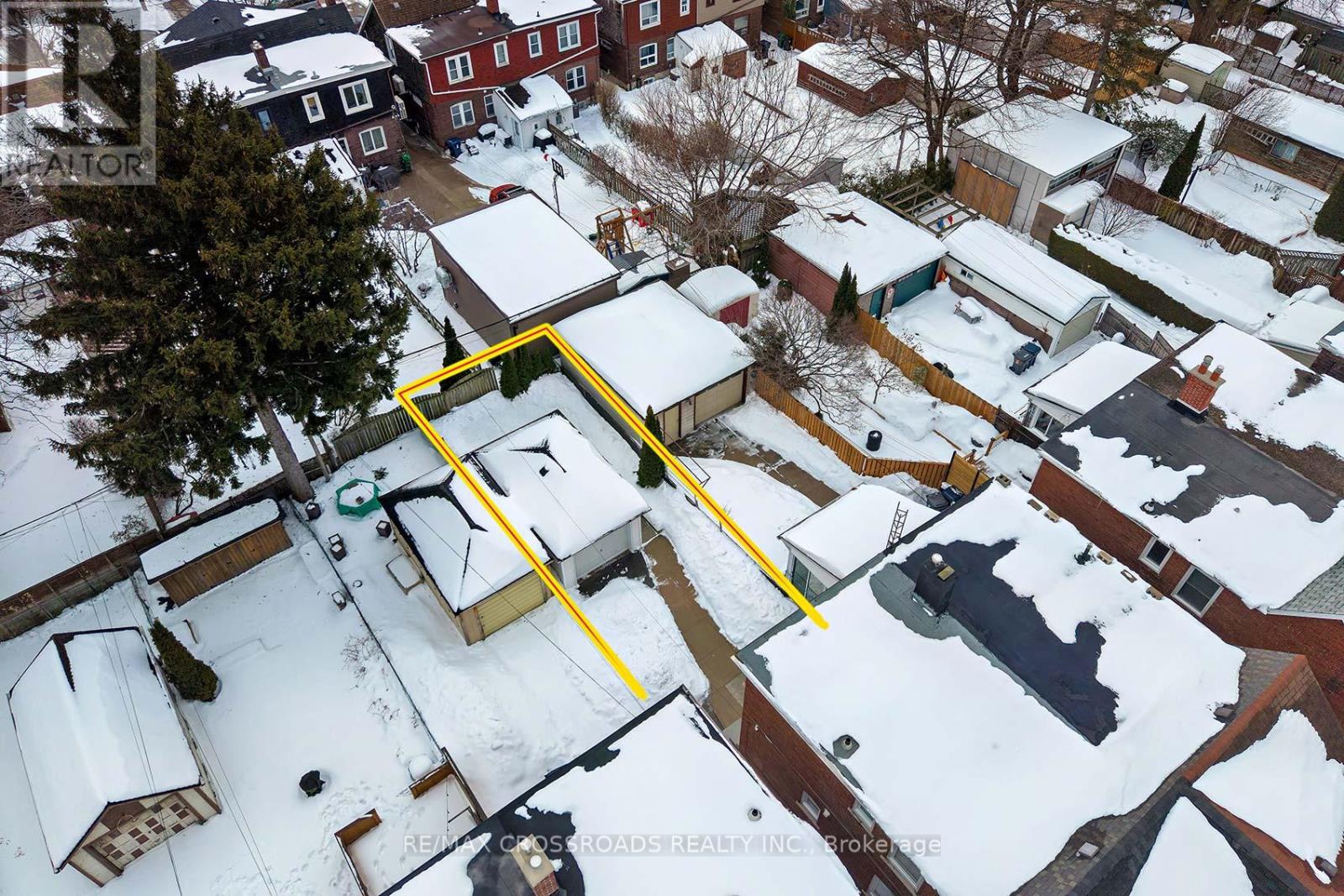 463 Milverton Boulevard, Toronto, Ontario  M4C 1X4 - Photo 36 - E12828462